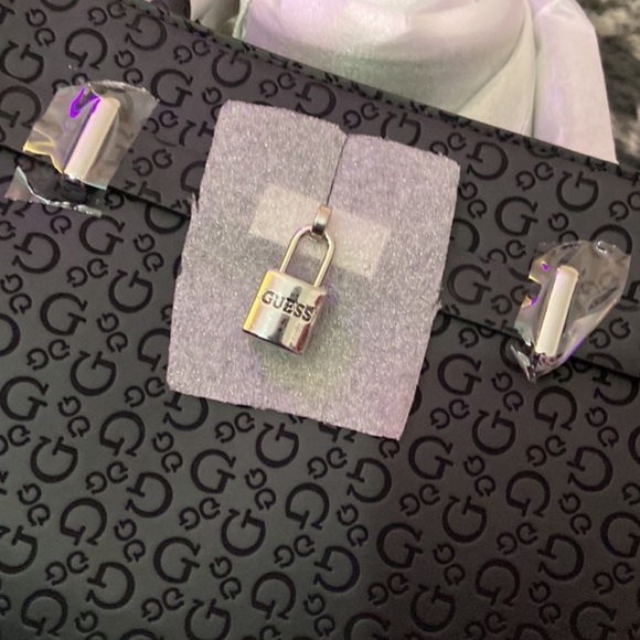 NWT Guess Purse bag crossbody leather black shoulder - Picture 2 of 5